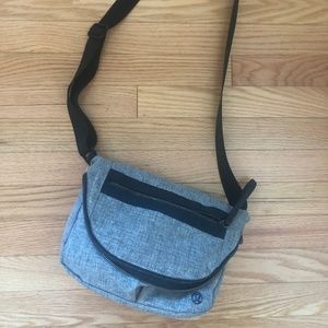 Lululemon festival bag